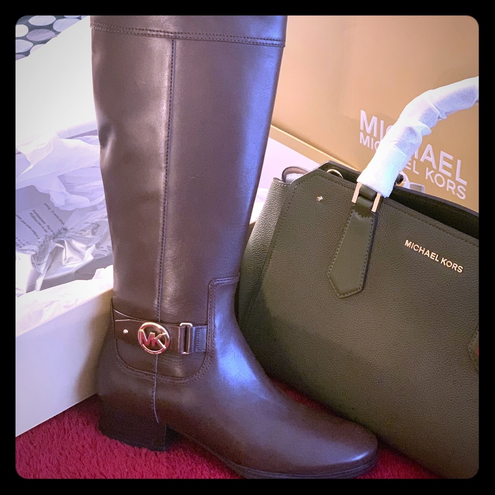 BRAND New MK boots..!